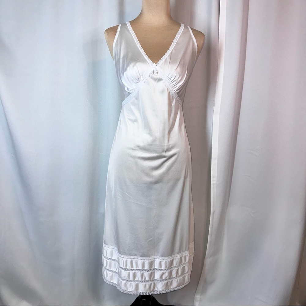 Vintage Sears Womens Slip Dress Size 40 Ivory Cream Lace Trim Nightgown Lingerie